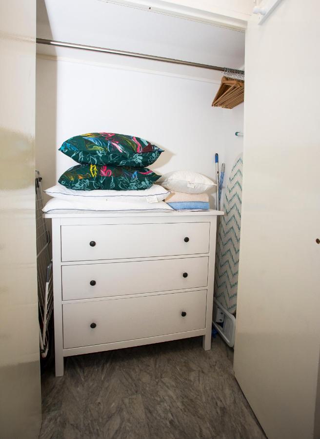 Romantic Sea View Studio, Steps Away From The Beach อองทีบส์ ภายนอก รูปภาพ