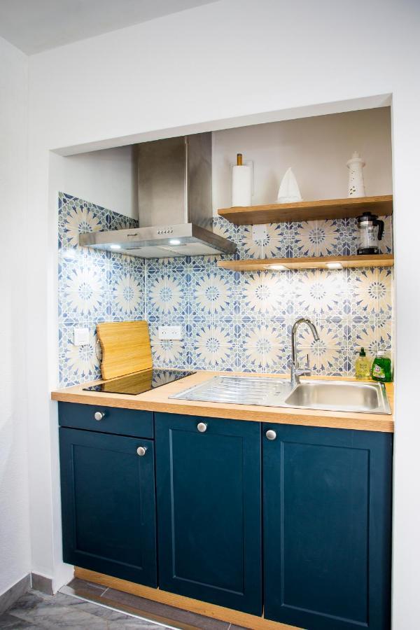 Romantic Sea View Studio, Steps Away From The Beach อองทีบส์ ภายนอก รูปภาพ
