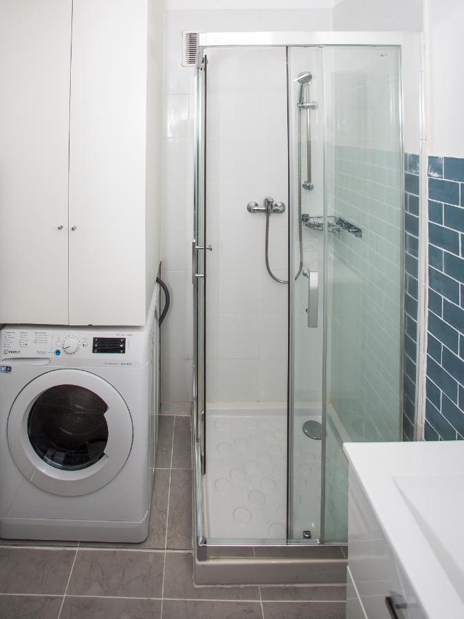 Romantic Sea View Studio, Steps Away From The Beach อองทีบส์ ภายนอก รูปภาพ